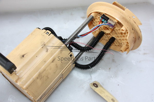Astra J BREAK Brandstof pomp 13589229